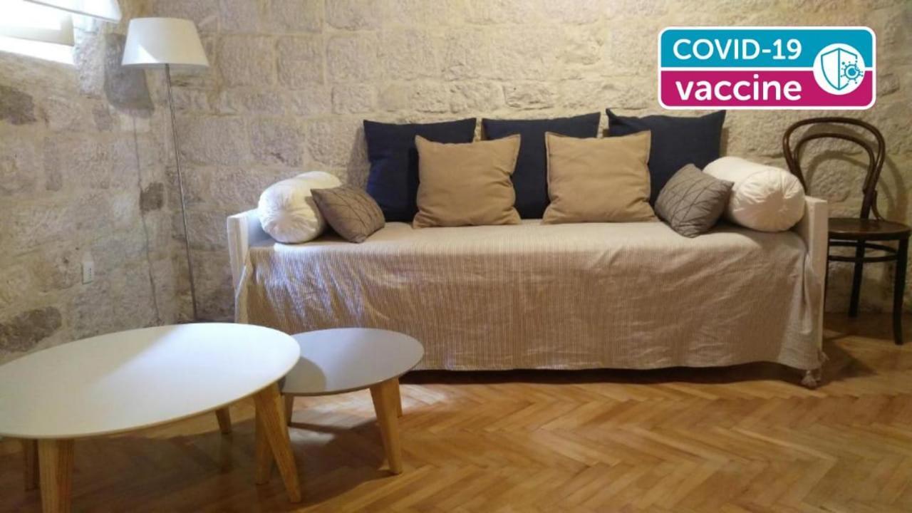 Rooms Livia Τρογκίρ Εξωτερικό φωτογραφία
