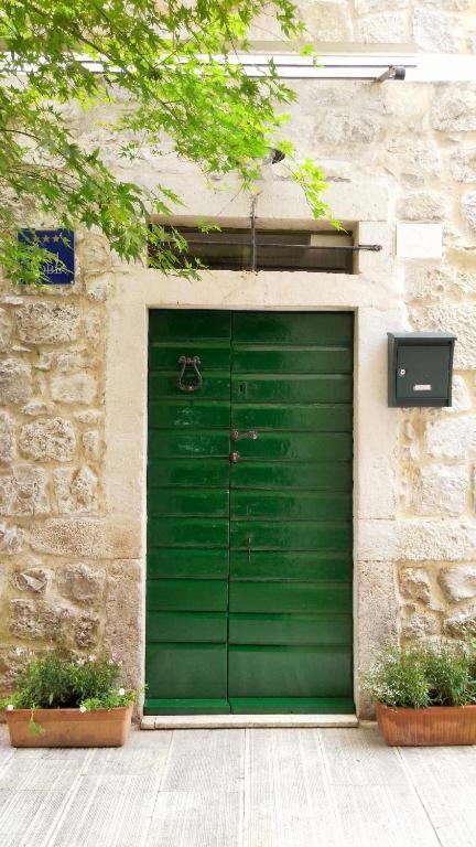 Rooms Livia Τρογκίρ Εξωτερικό φωτογραφία