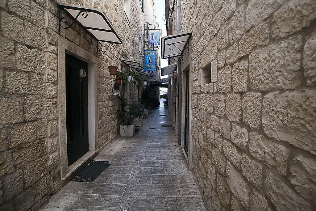Rooms Livia Τρογκίρ Εξωτερικό φωτογραφία